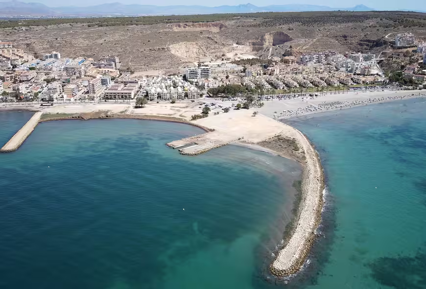 Imagen del área de Varadero-Cantera desde el mar